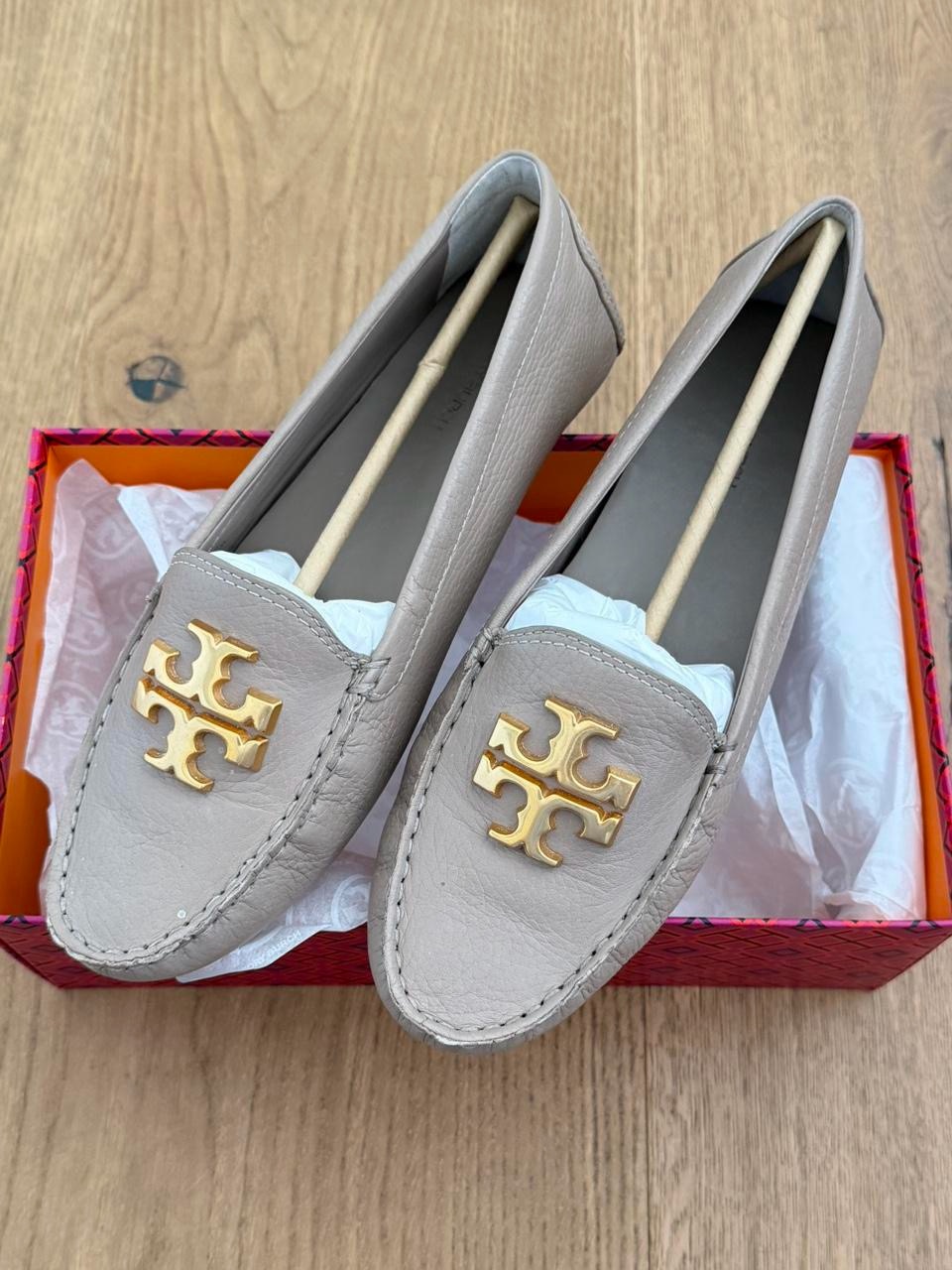 Tory Burch Everly Driver Tumbled Leather Loafer French Gray
